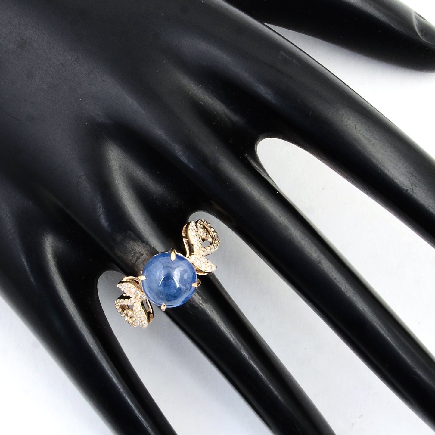 4.47 Ct Round Cabochon Natural Corundum Sapphire 14K Gold Ring