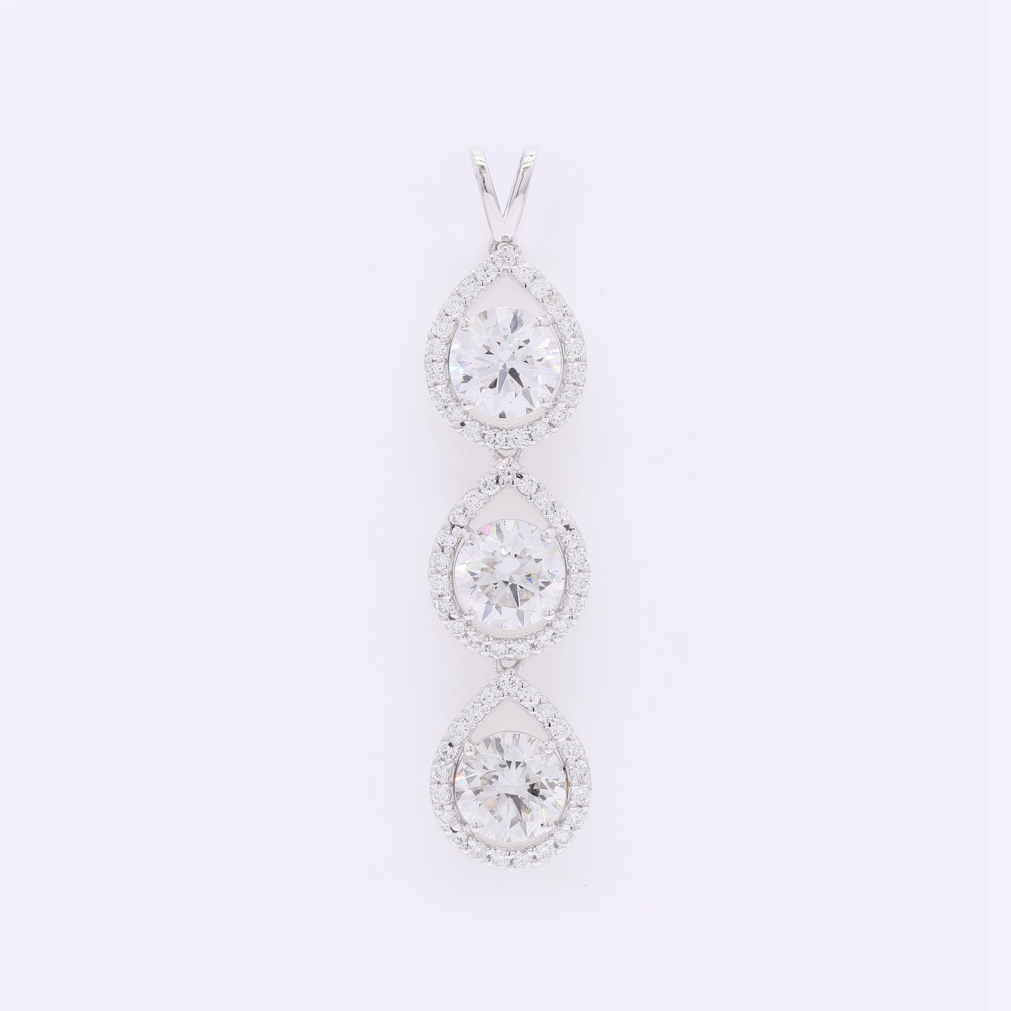 5.48 Carats Lab Grown Diamond 14K Gold Pendant