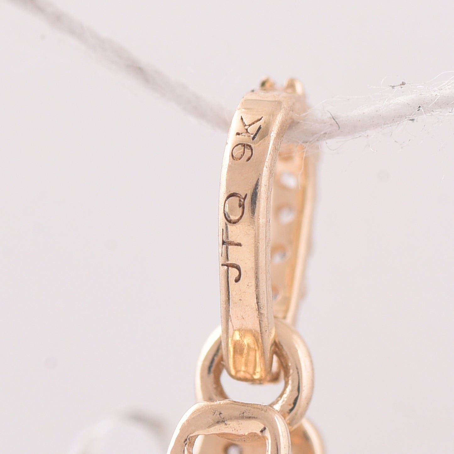 6.52 Ct Oval Pink Topaz 9K Gold Pendant