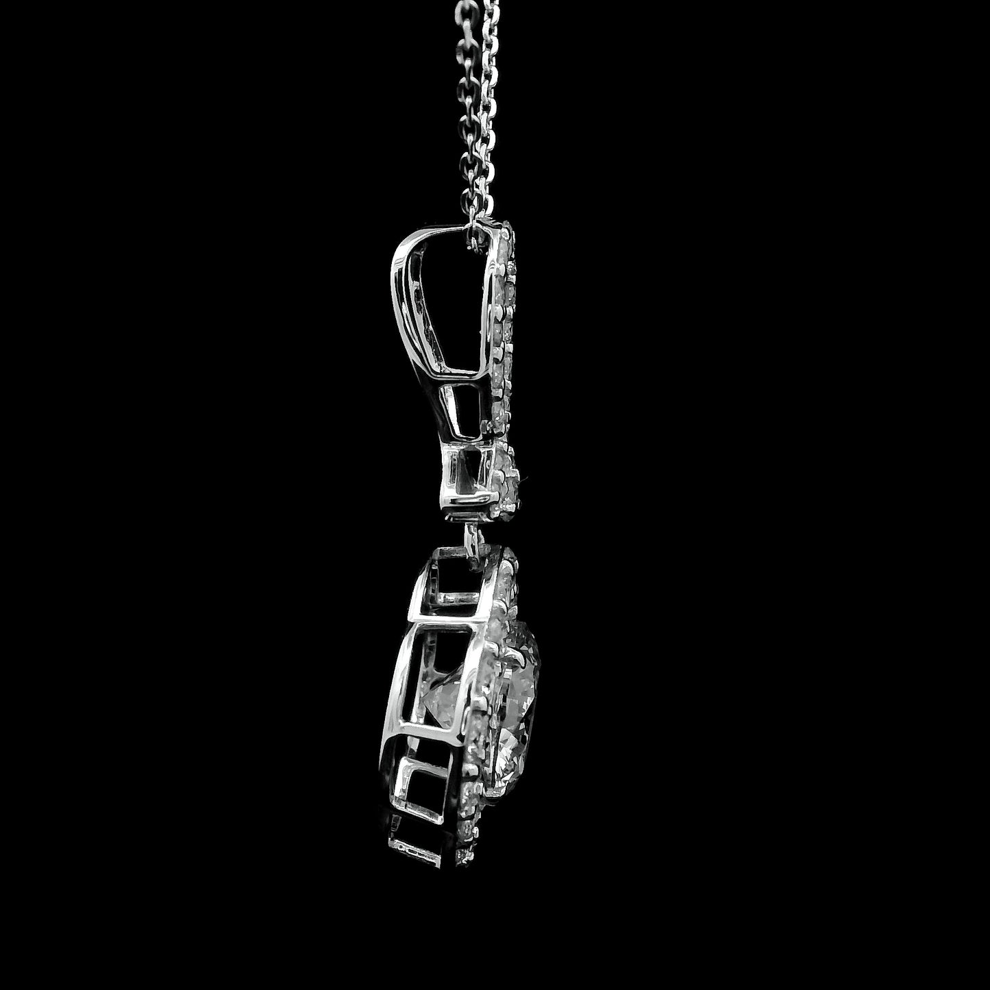 2.29 Carats Lab Grown Diamond 14K Gold Pendant