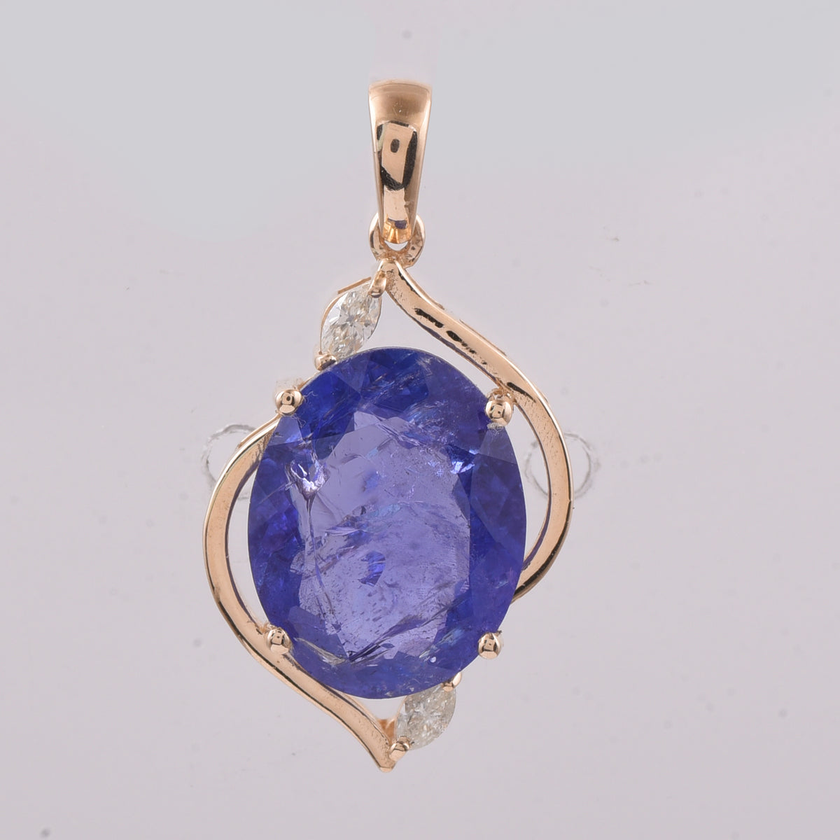 4.73 Ct Oval Natural Tanzanite 14K Gold Pendant