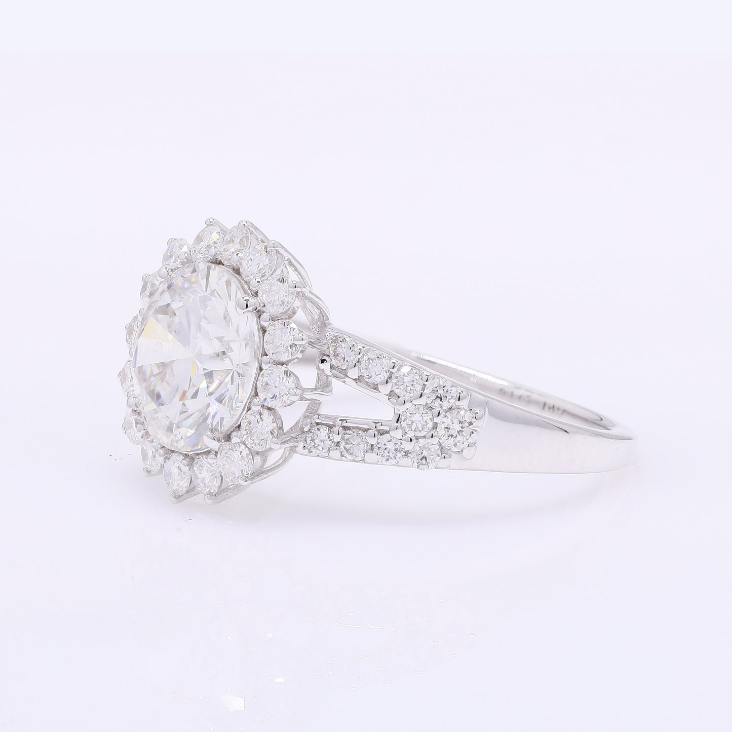 2.79 Carats Lab Grown Diamond 14K Gold Ring
