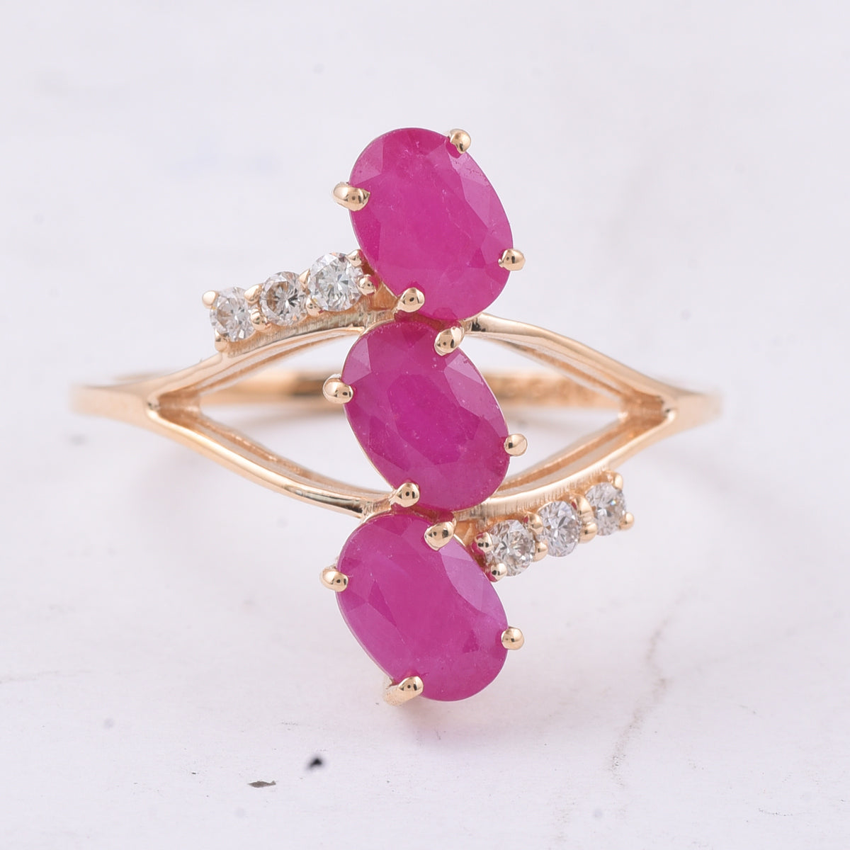 2.42 Ct Oval Natural Ruby 14K Gold Ring