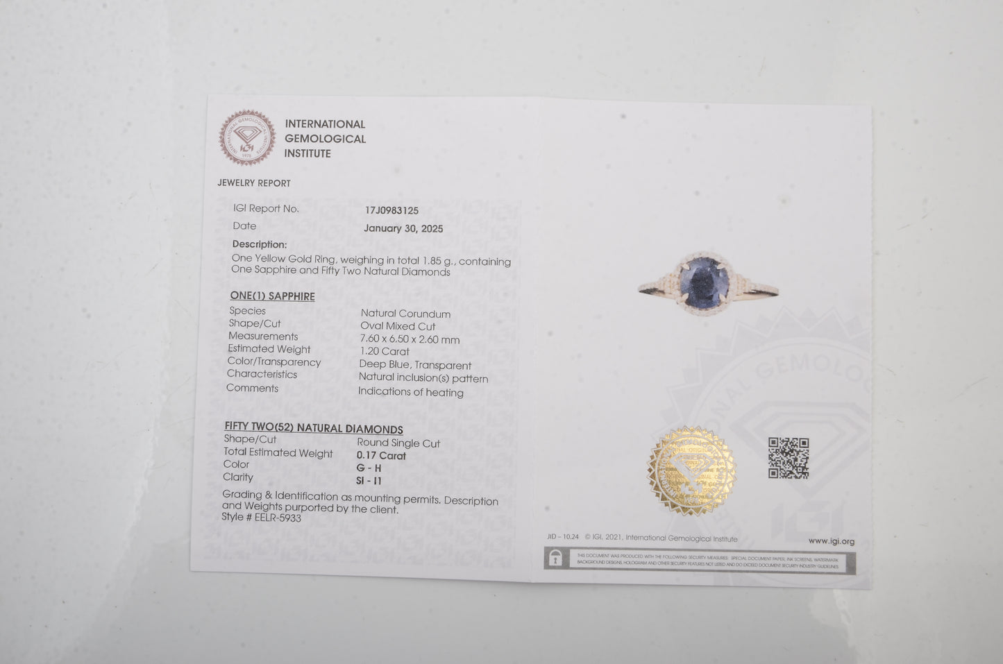 1.37 Carats Natural Codundum Sapphire 14K Gold Ring