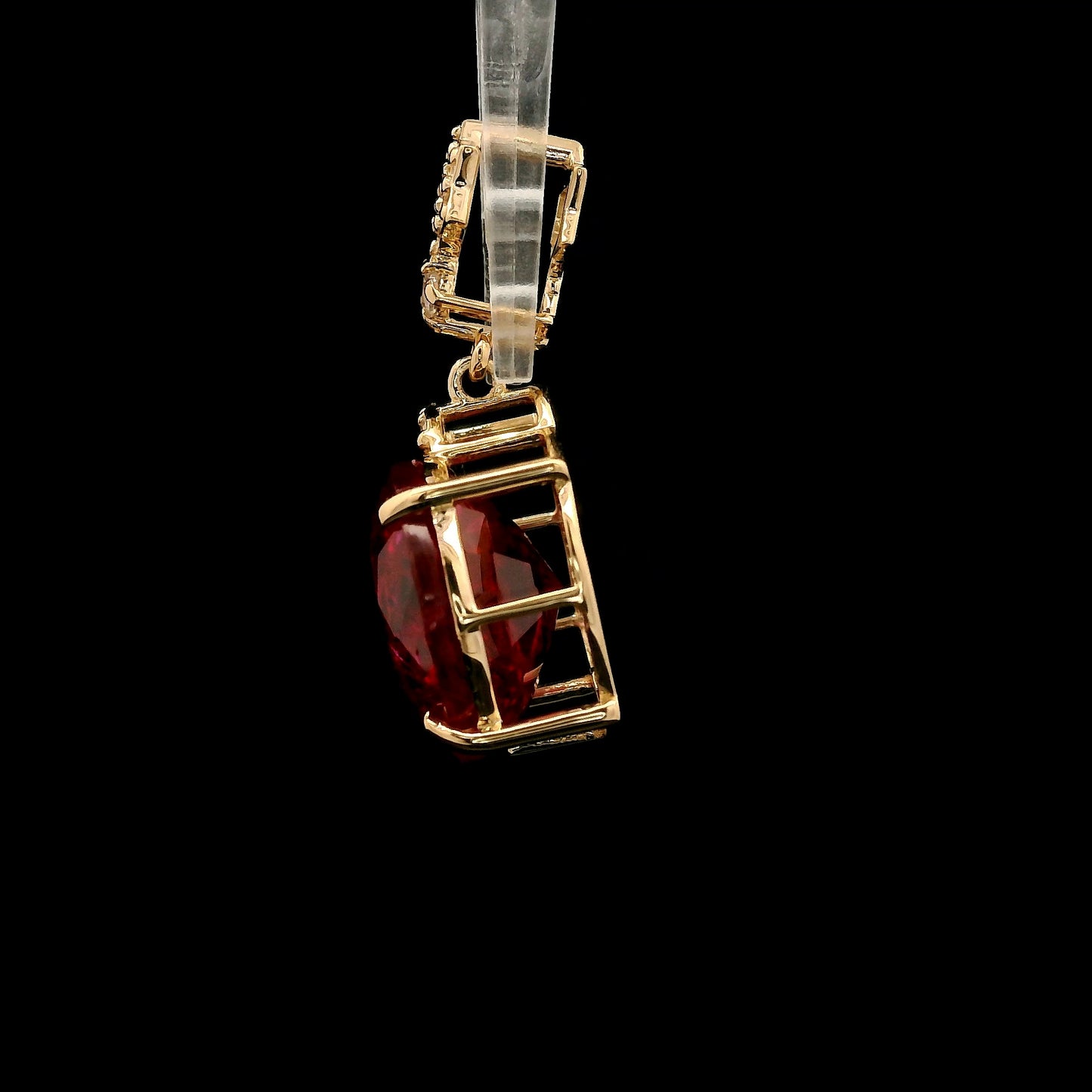 7.68 Ct Round Mixed Cut Lab Grown Ruby 14K Gold Pendant