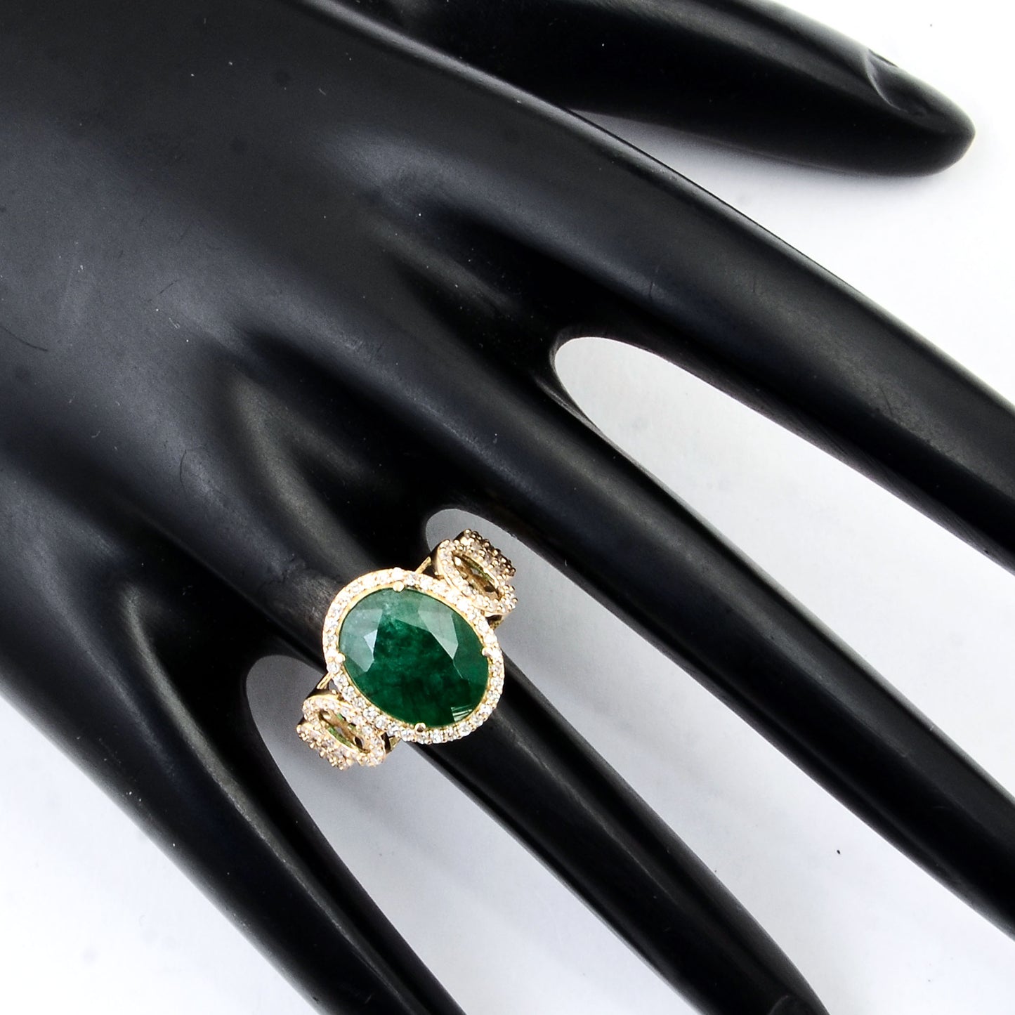 3.76 Carats Natural Beryl Emerald 14K Gold Ring