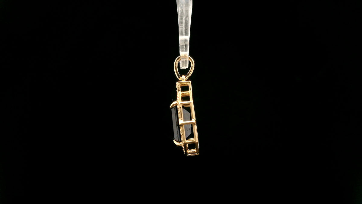 3.69 Ct Octagon Natural Sapphire 14K Gold Pendant