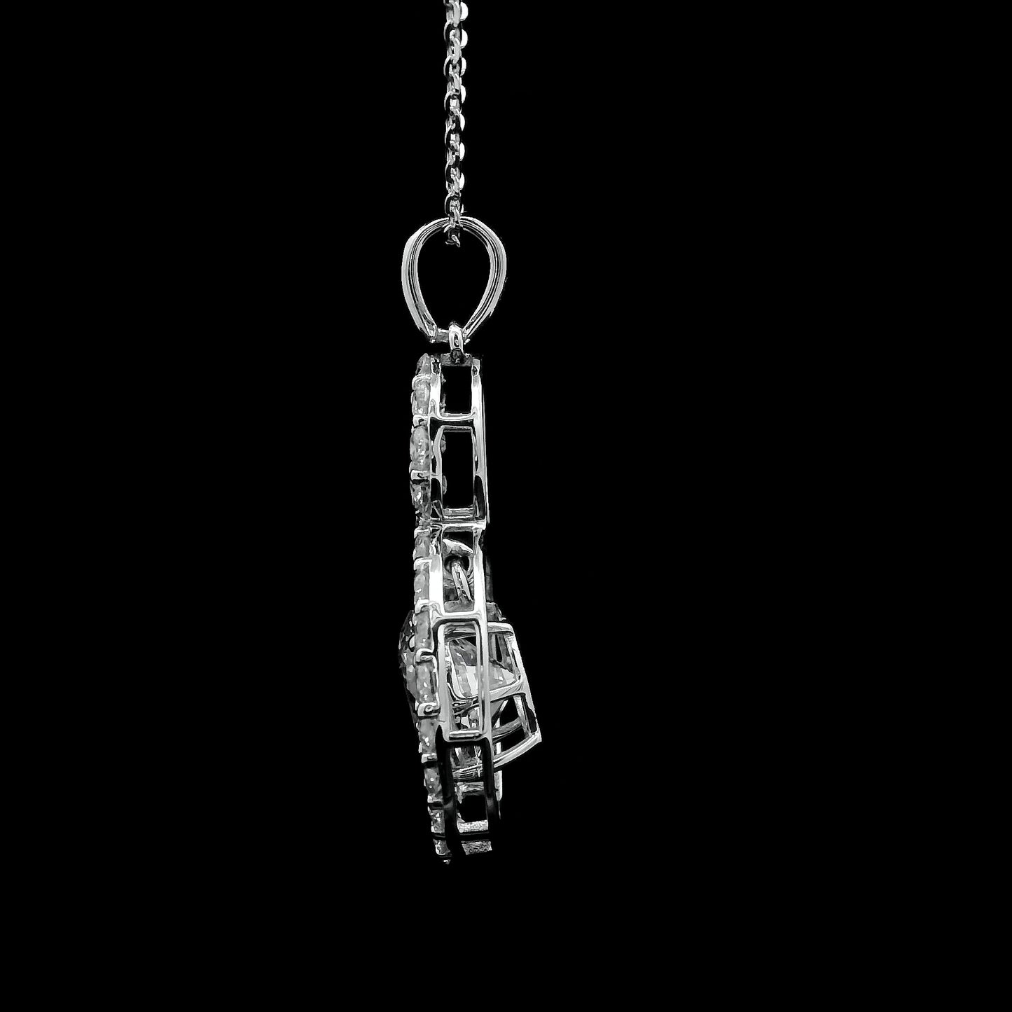 2.71 Carats Lab Grown Diamond 14K Gold Pendant