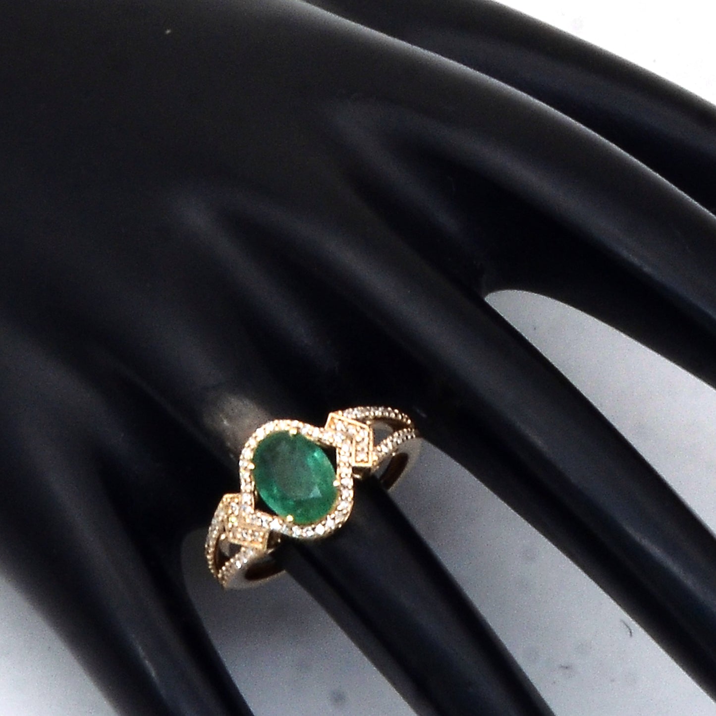 1.46 Ct Oval Mixed Cut Natural Emerald 14K Gold Ring