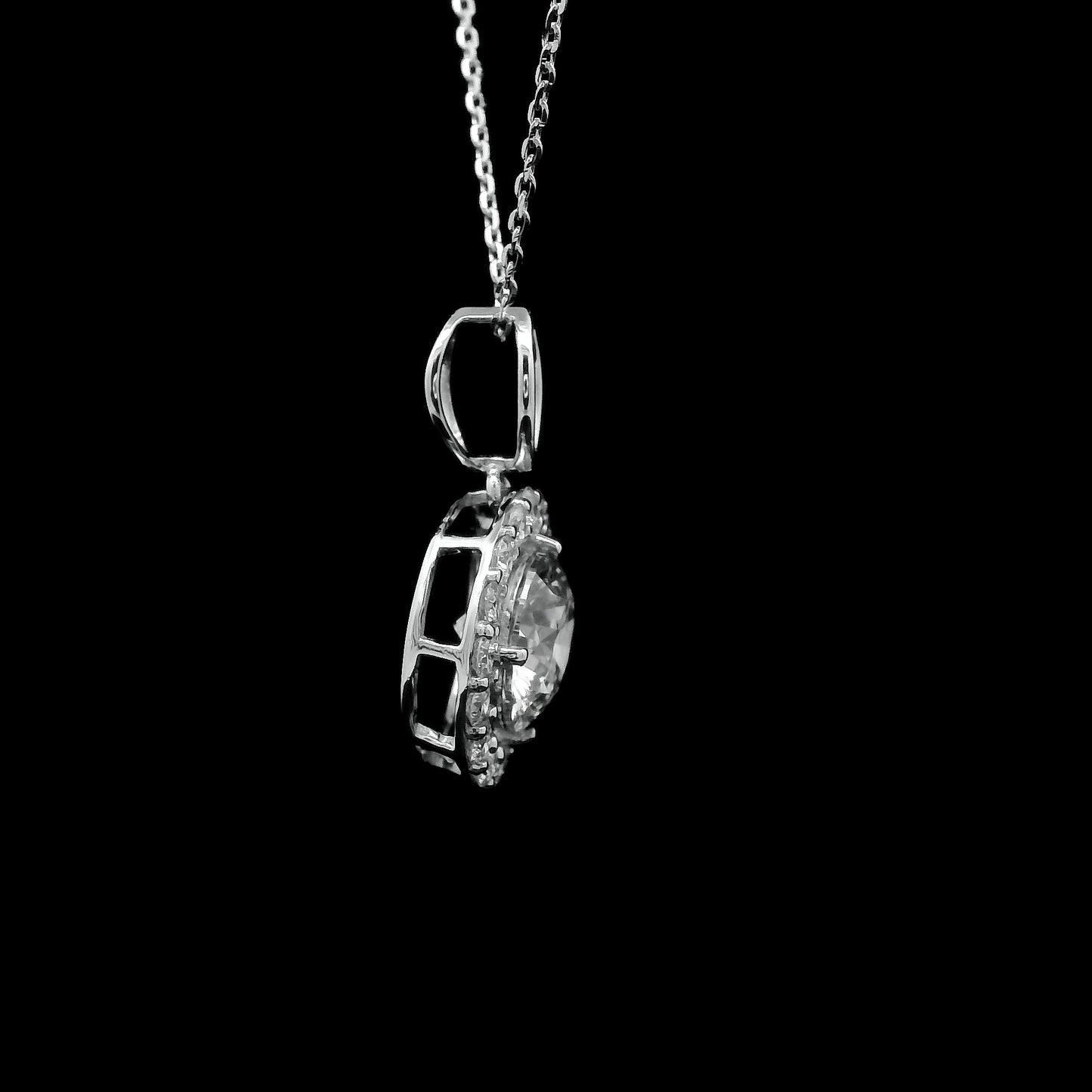 2.20 Carats Lab Grown Diamond 14K Gold Pendant