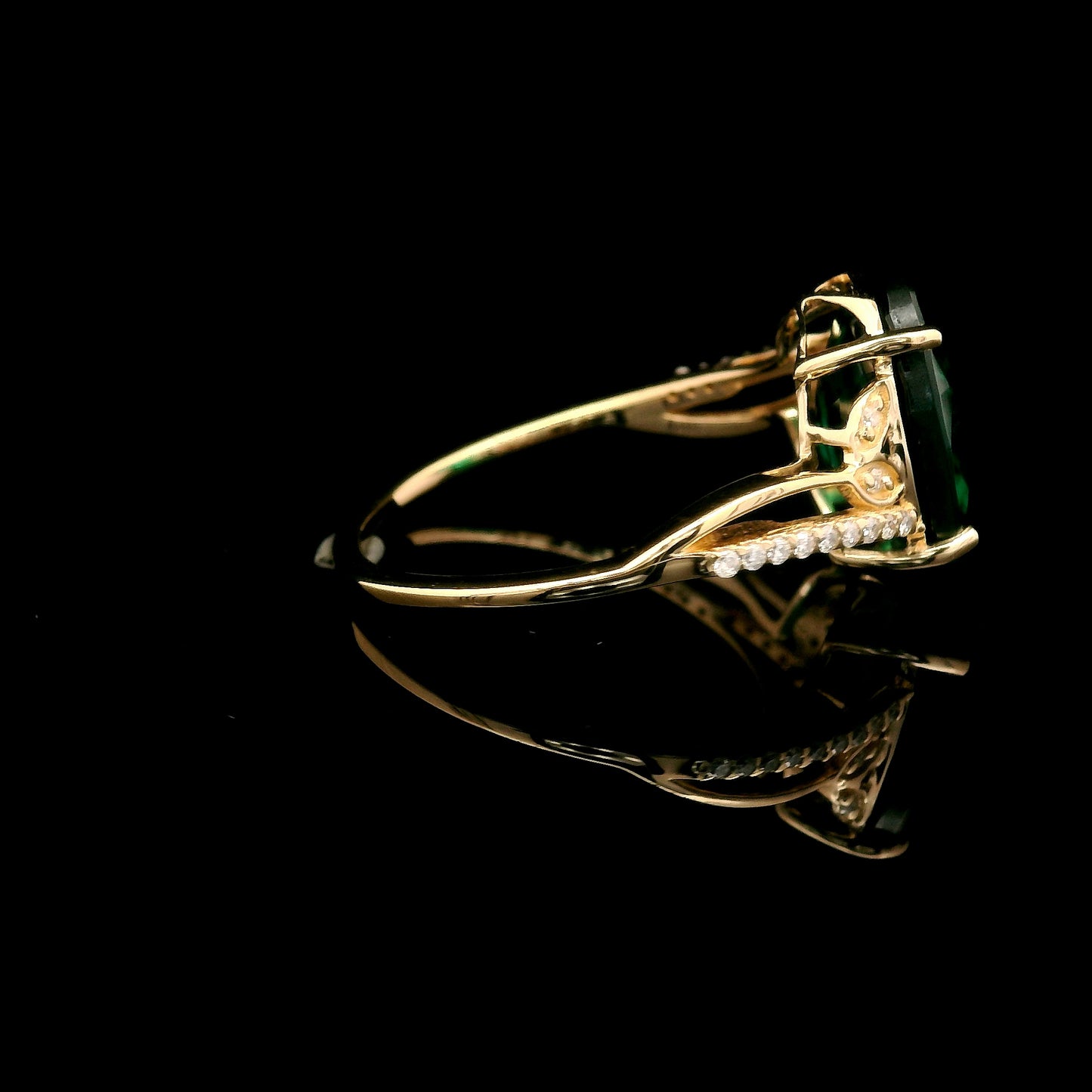 3.26 Ct Oval Mixed Cut Lab Grown Emerald 14K Gold Ring