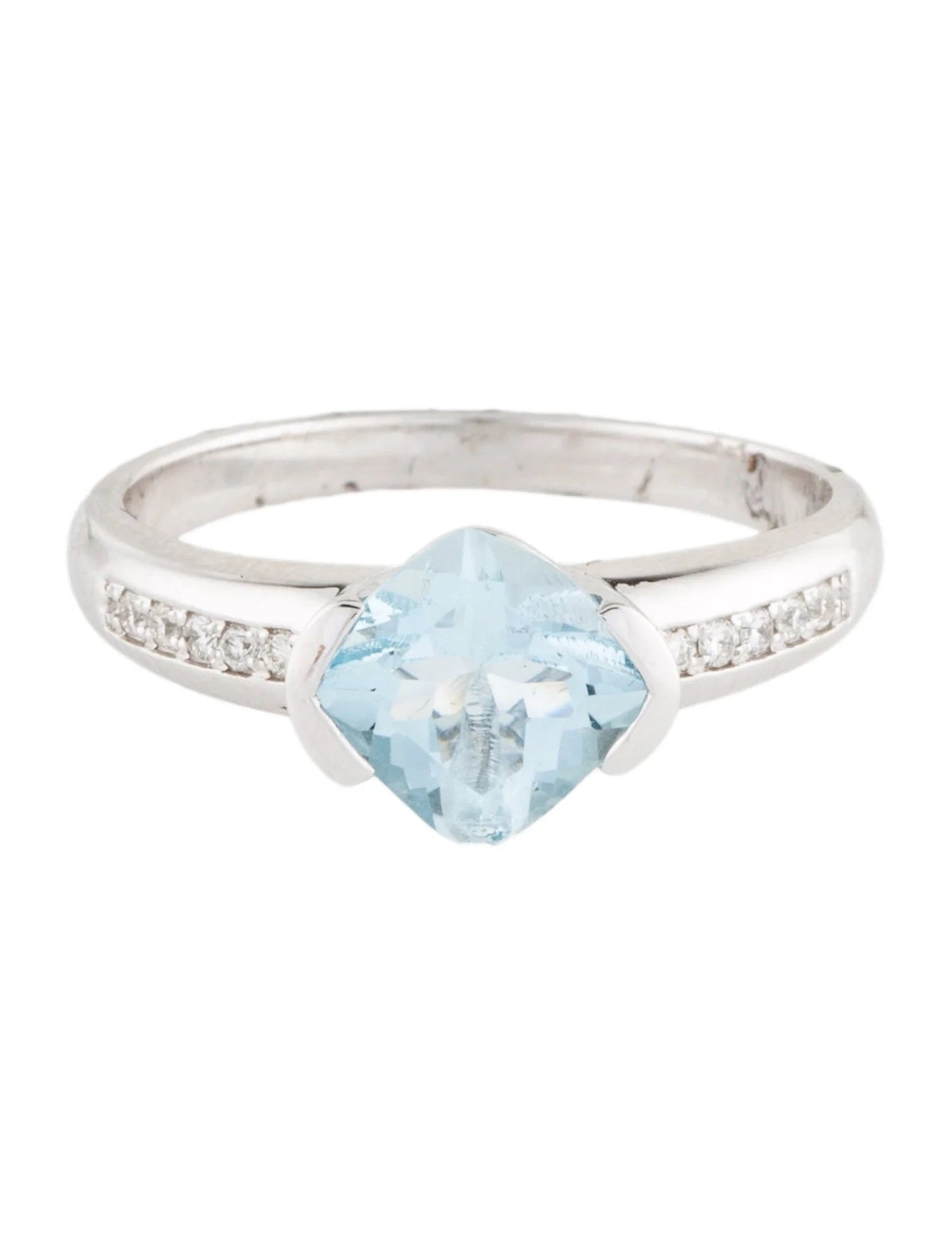 14K Aquamarine & Diamond Ring