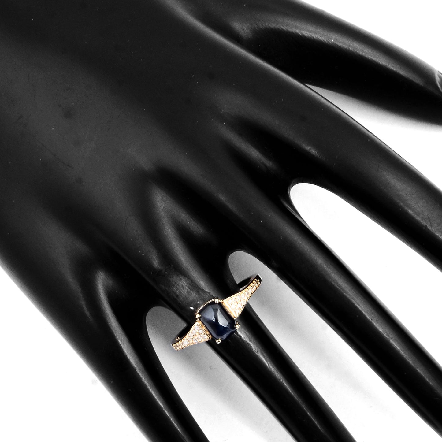 1.41 Carats Natural Corundum Sapphire 14K Gold Ring