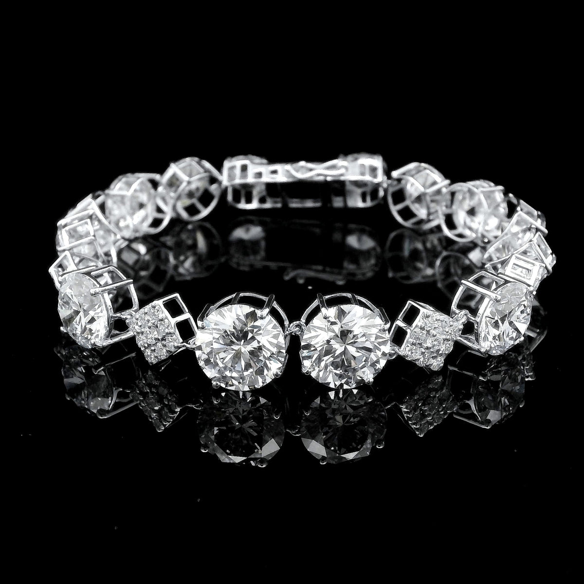 32.52 Ct Round Lab Grown Diamond 14K Gold Bracelet