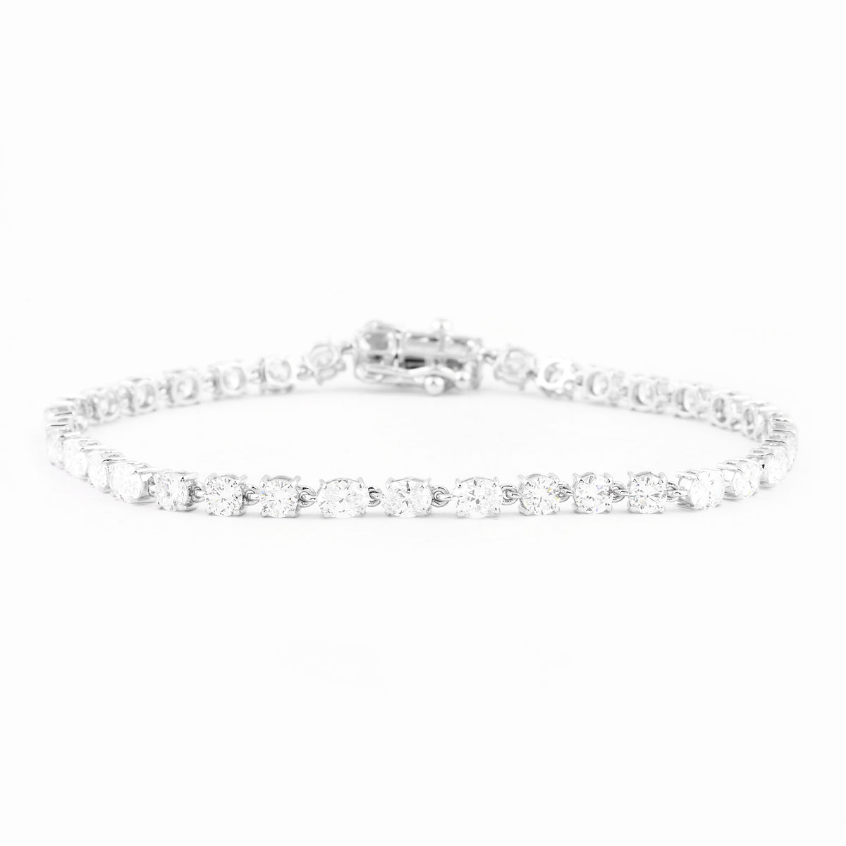 4.39 Carats Lab Grown Diamond 14K Gold Bracelet