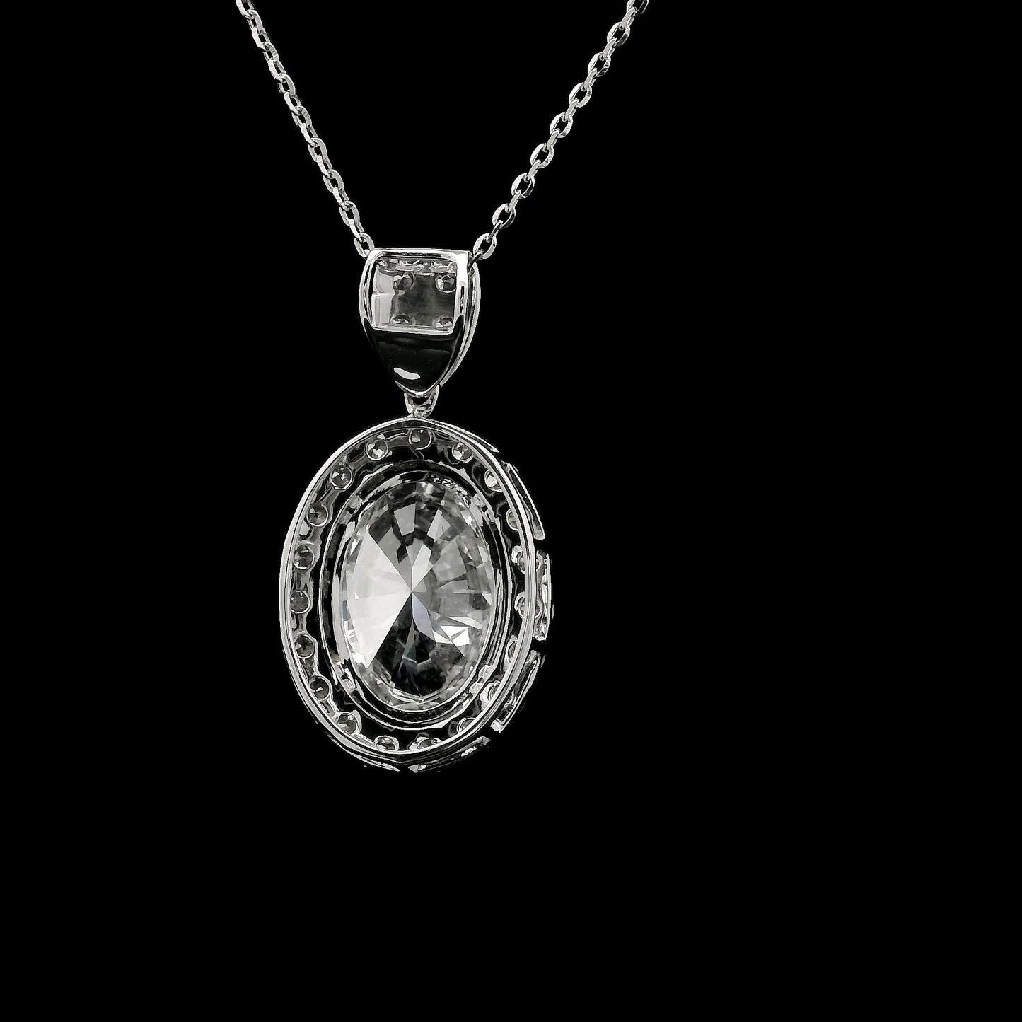 3.15 Carats Lab Grown Diamond 14K Gold Pendant