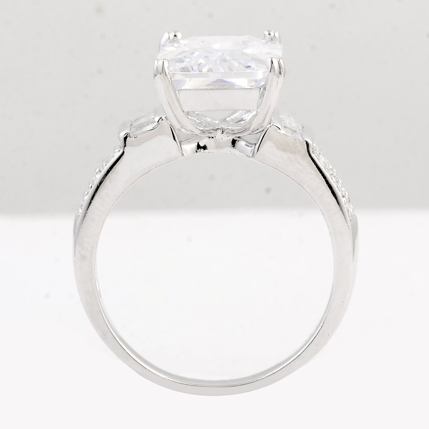 16.84 Ct Cubic Zirconia 925 Sterling Silver Ring
