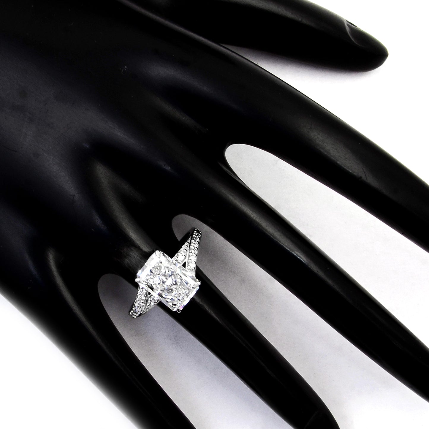 3.05 Carats Lab Grown Diamond 14K Gold Ring