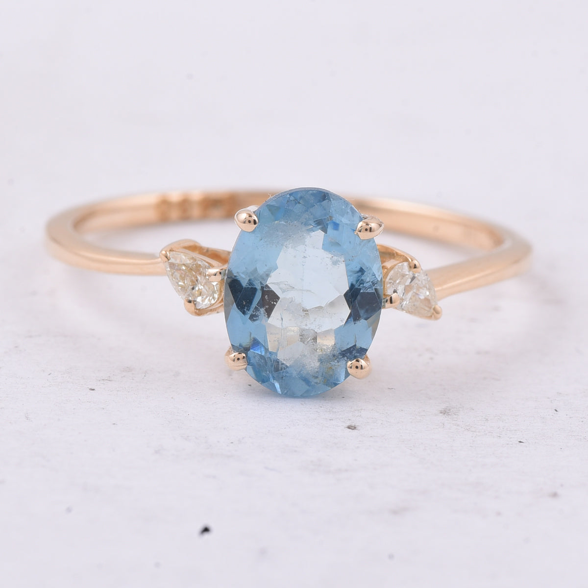 1.25 Ct Oval Natural Aquamarine 14K Gold Ring