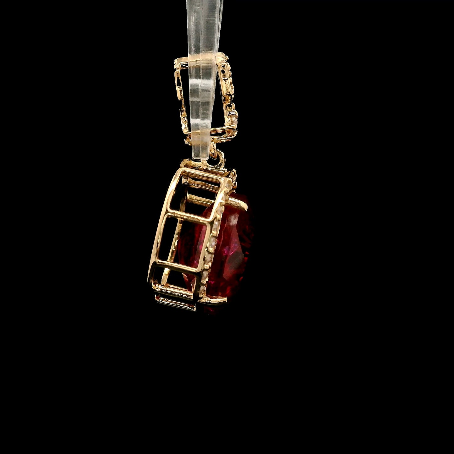 7.68 Ct Round Mixed Cut Lab Grown Ruby 14K Gold Pendant