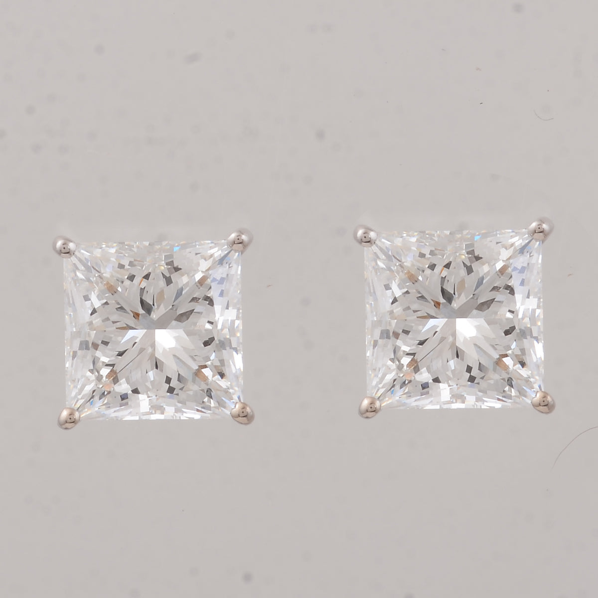 4.09 Carats Lab Grown Diamond 14K Gold Earrings