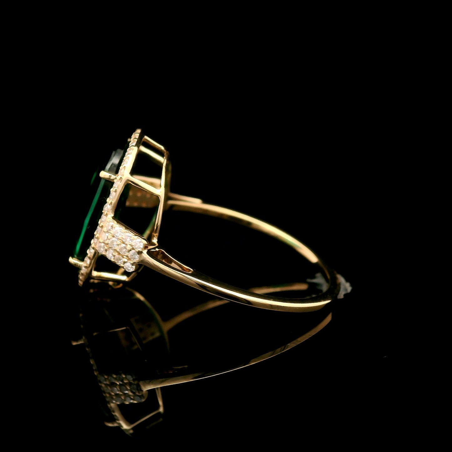 3.60 Ct Oval Mixed Cut Lab Grown Emerald 14K Gold Ring