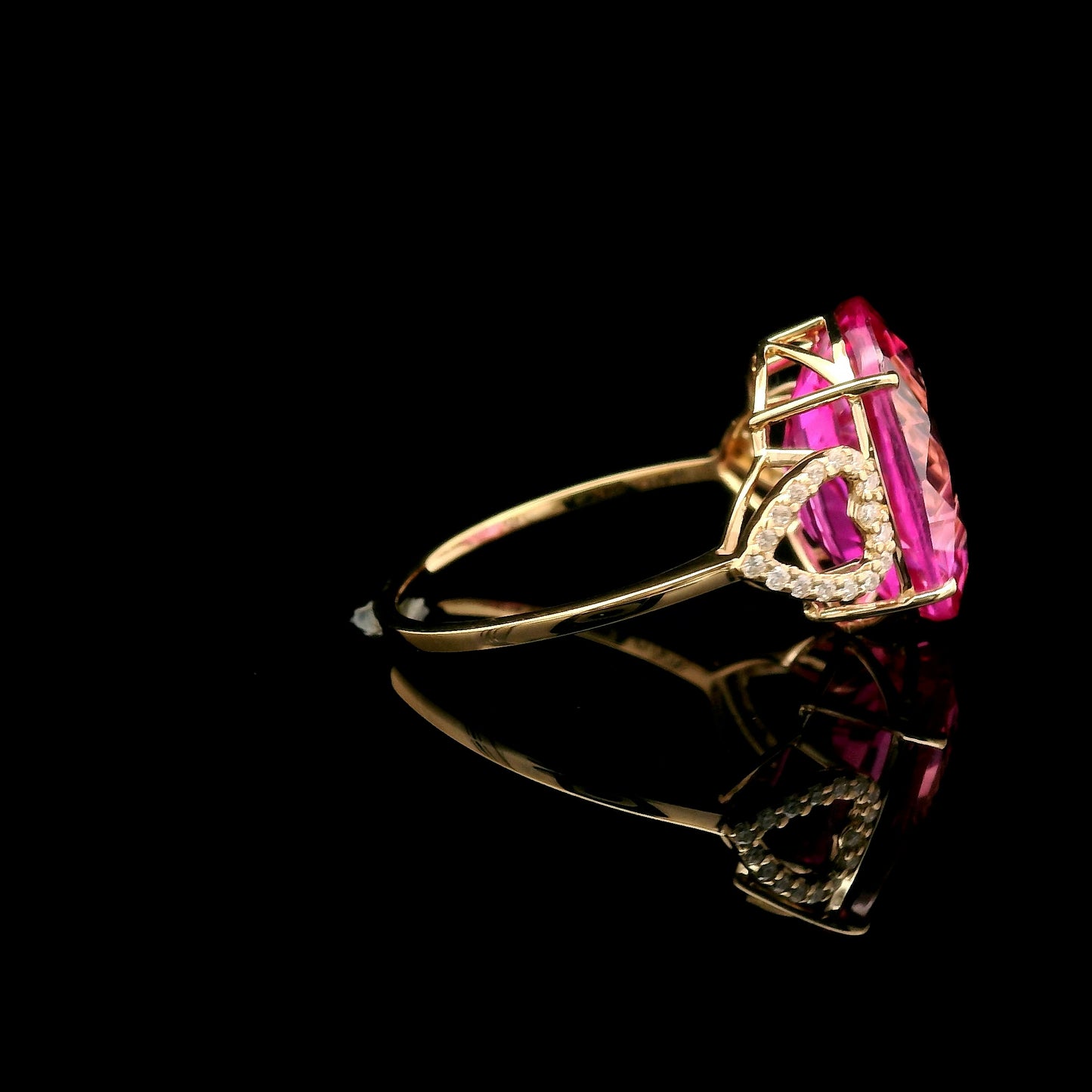 9.02 Ct Oval Mixed Cut Lab Grown Pink Sapphire 14K Gold Ring