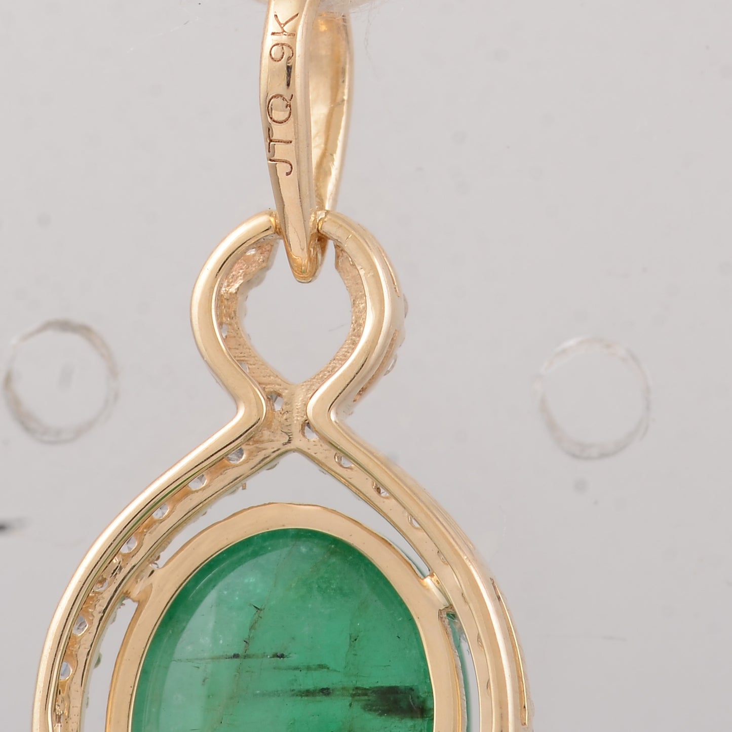 2.95 Ct Oval Emerald 9K Gold Pendant