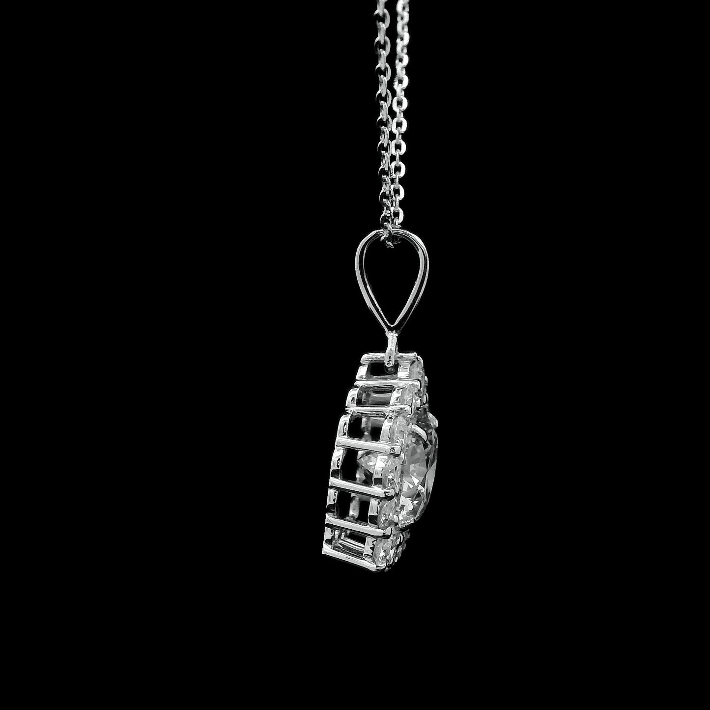 2.20 Carats Lab Grown Diamond 14K Gold Pendant