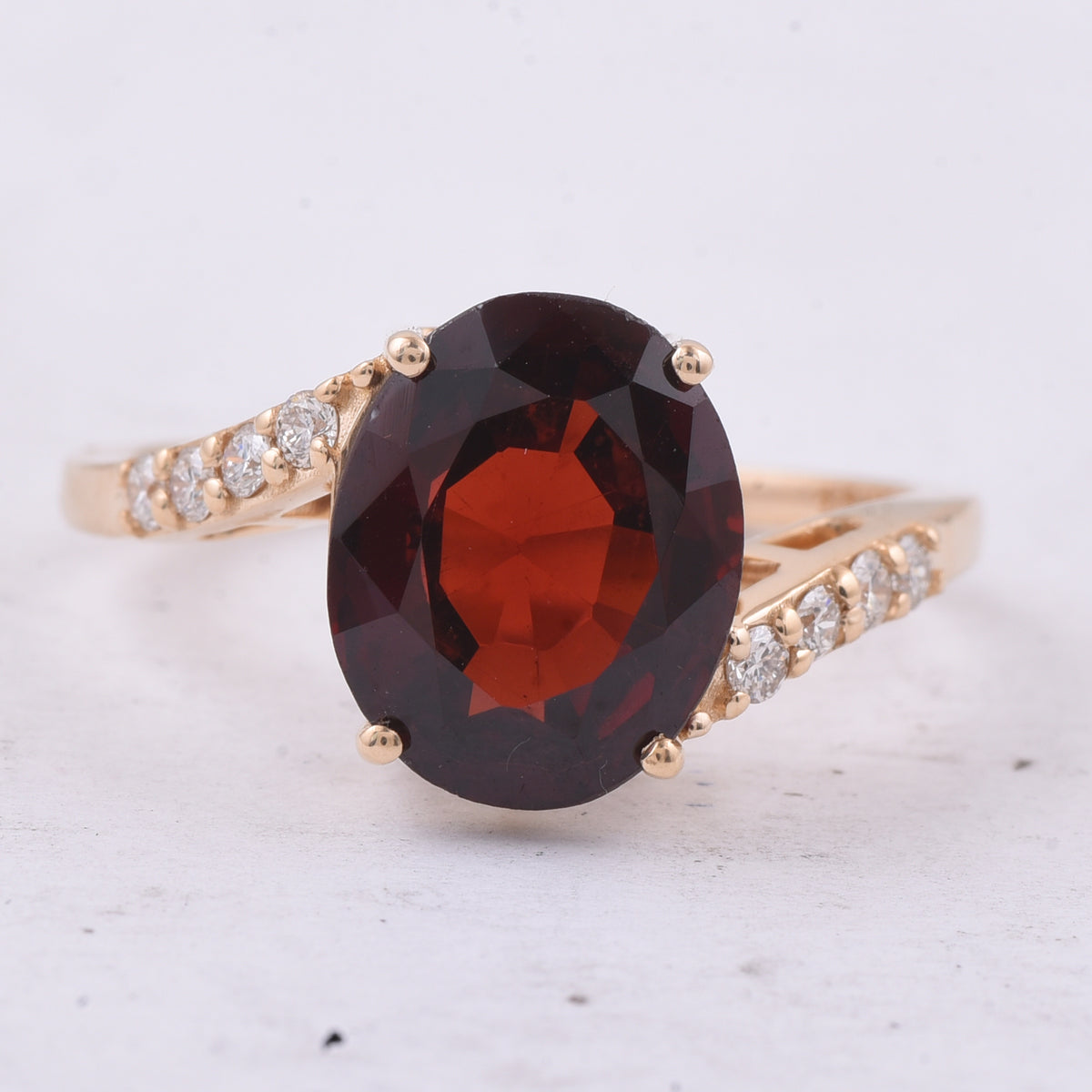 4.23 Ct Oval Natural Garnet 14K Gold Ring