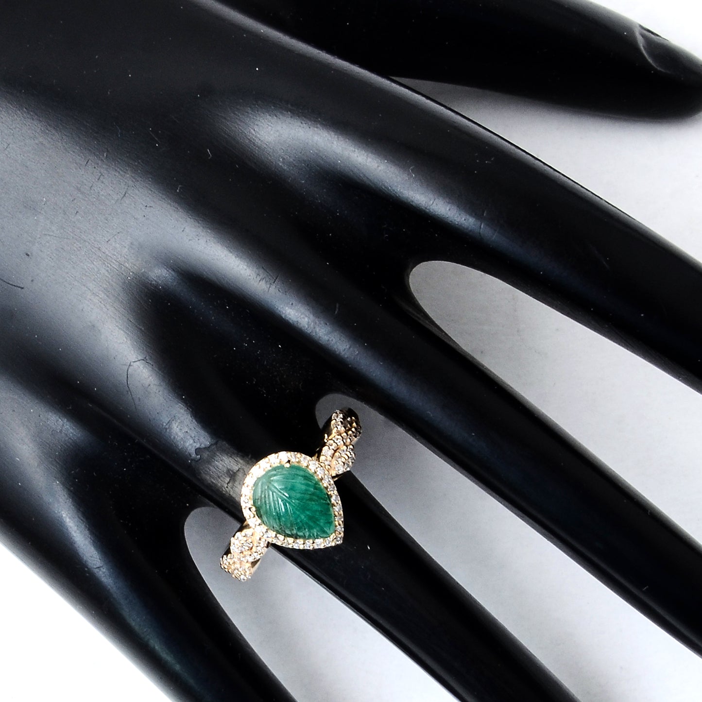 1.76 Ct Pear Carving Natural Beryl Emerald 14K Gold Ring