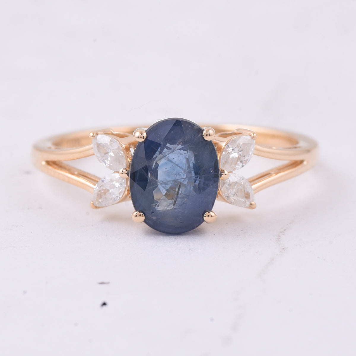 2.08 Ct Oval Natural Sapphire 14K Gold Ring