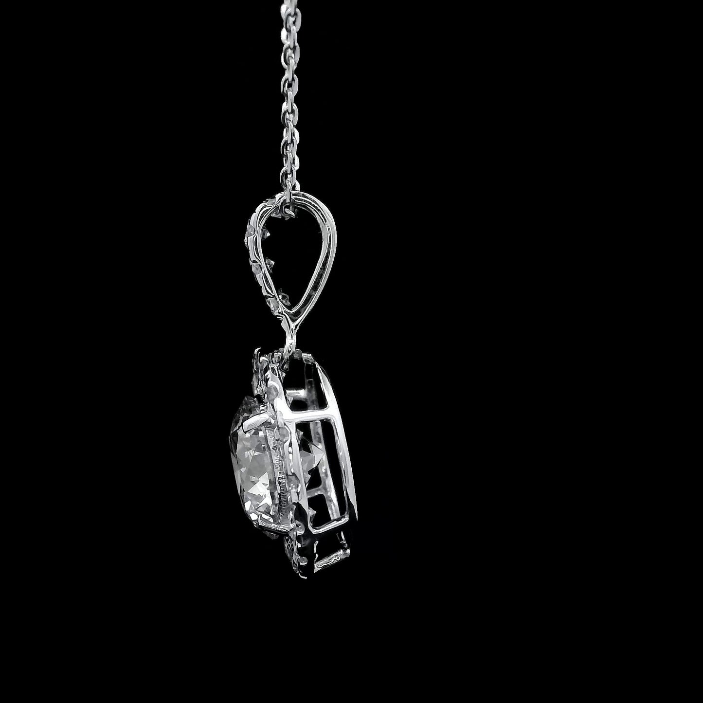 2.19 Carats Lab Grown Diamond 14K Gold Pendant