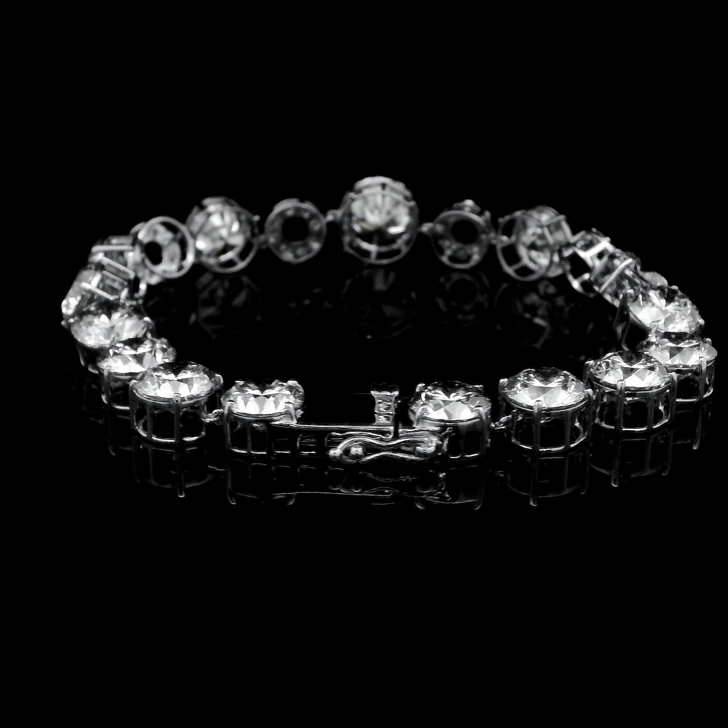 27.29 Ct Round Lab Grown Diamond 14K Gold Bracelet