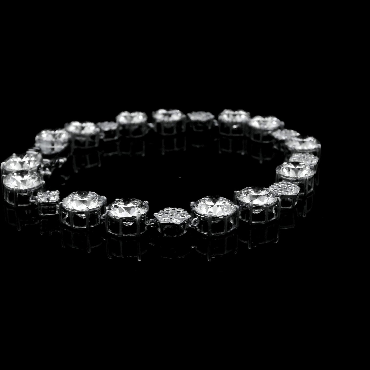 22.64 Ct Round Lab Grown Diamond 14K Gold Bracelet