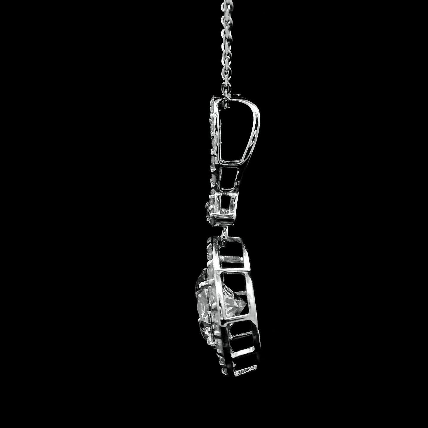 2.29 Carats Lab Grown Diamond 14K Gold Pendant