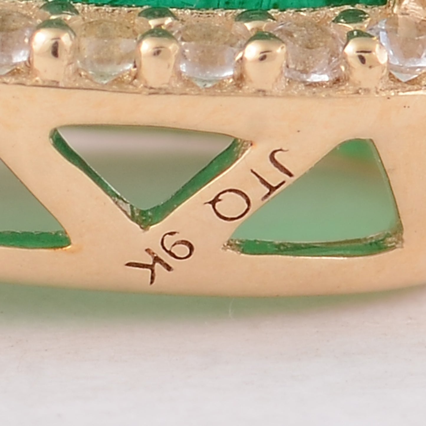 1.95 Ct Oval Emerald 9K Gold Pendant