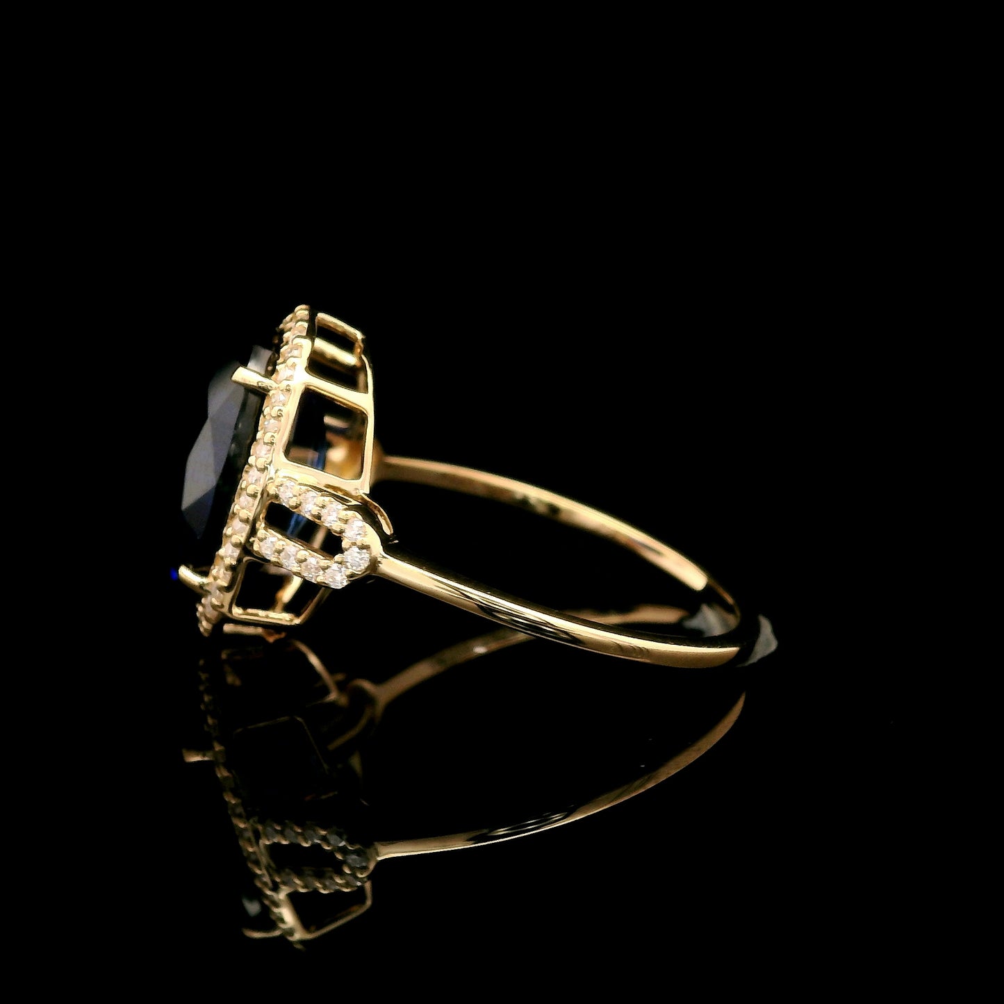 5.19 Ct Oval Mixed Cut Lab Grown Sapphire 14K Gold Ring