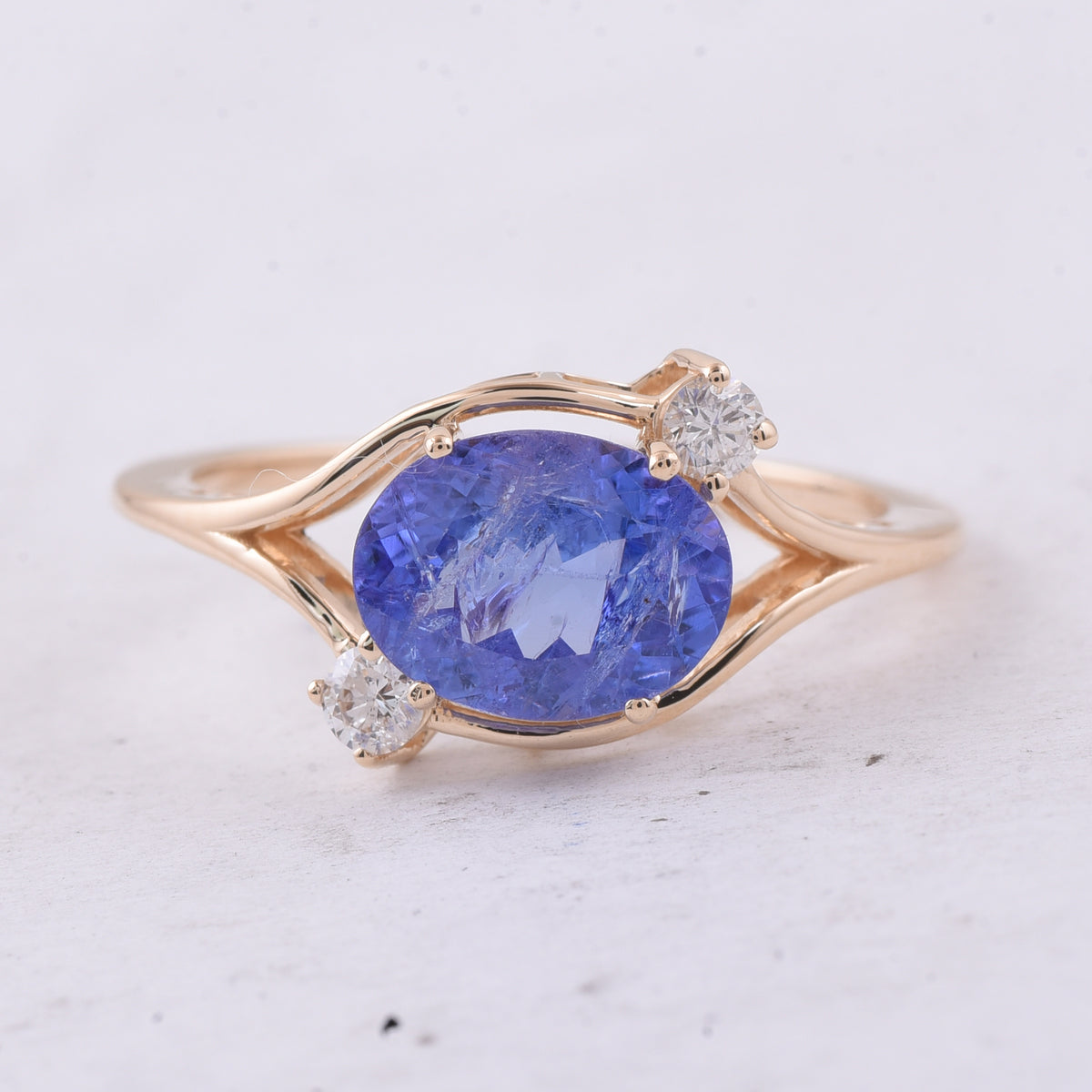 2.18 Ct Oval Natural Tanzanite 14K Gold Ring
