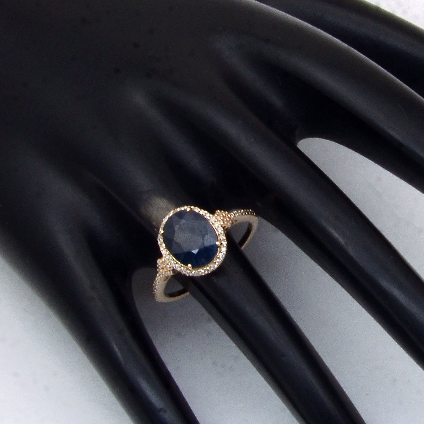 3.45 Ct Oval Mixed Cut Natural Sapphire 14K Gold Ring