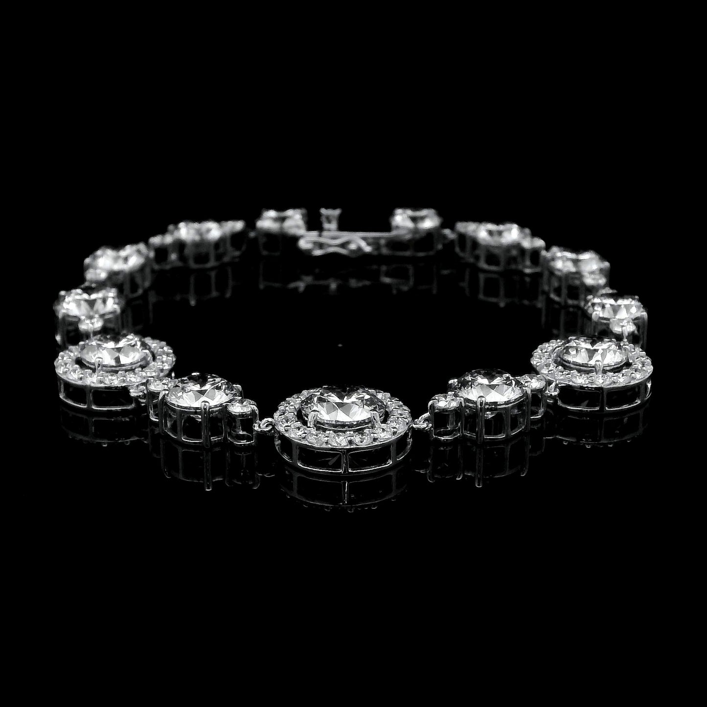 18.01 Ct Round Lab Grown Diamond 14K Gold Bracelet