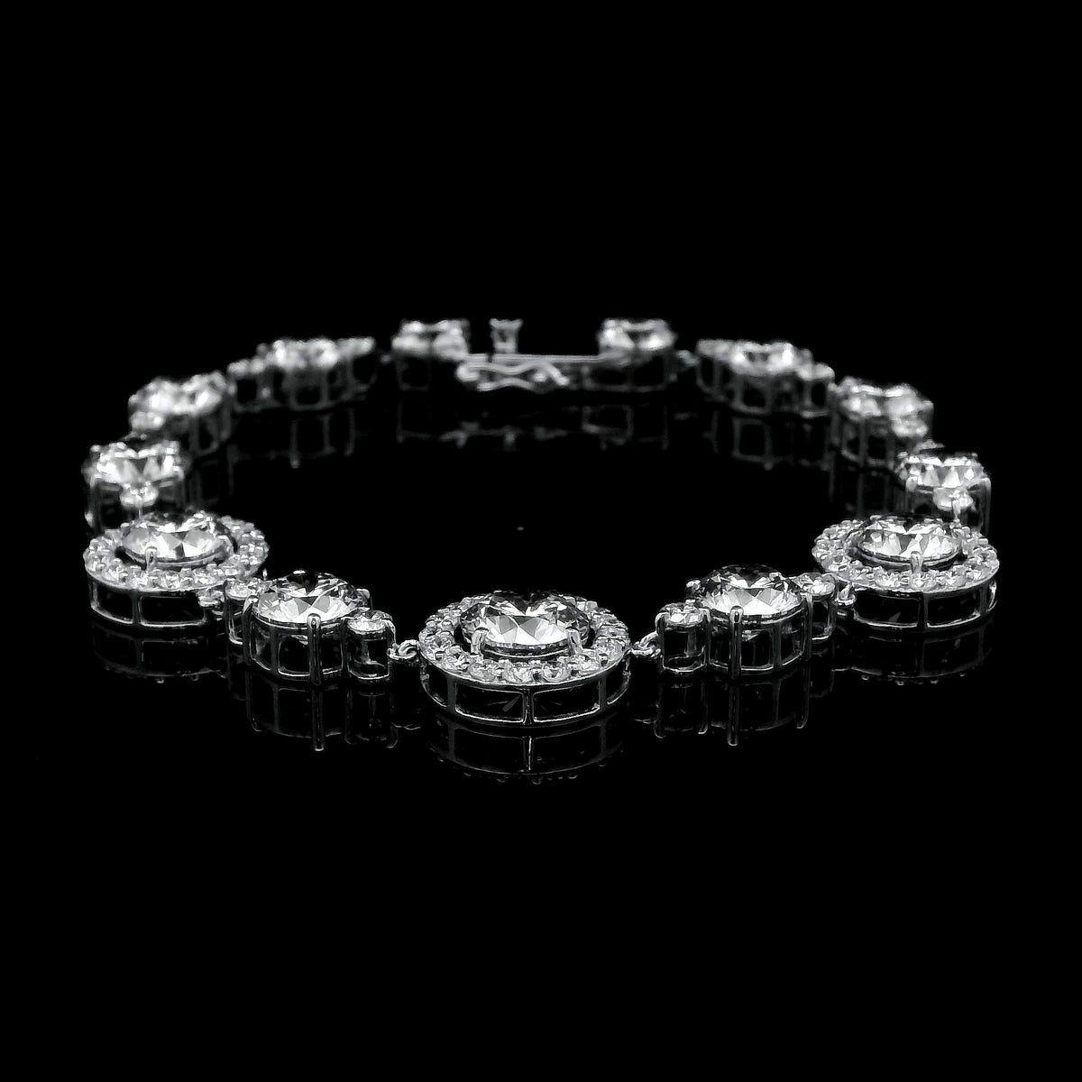 18.01 Ct Round Lab Grown Diamond 14K Gold Bracelet