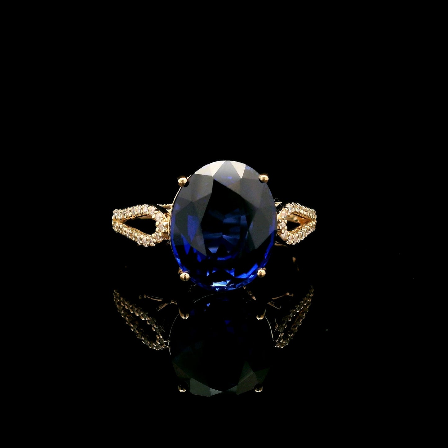 6.22 Ct Oval Mixed Cut Lab Grown Sapphire 14K Gold Ring