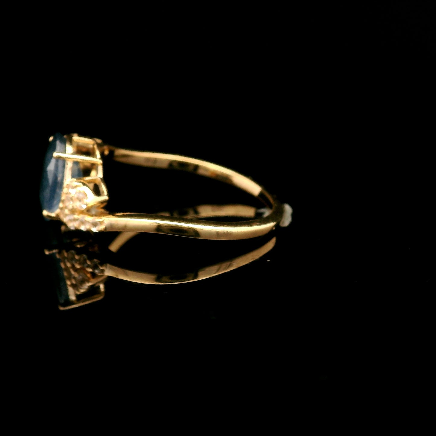2.01 Ct Oval Mixed Cut Natural Corundum Sapphire 14K Gold Ring
