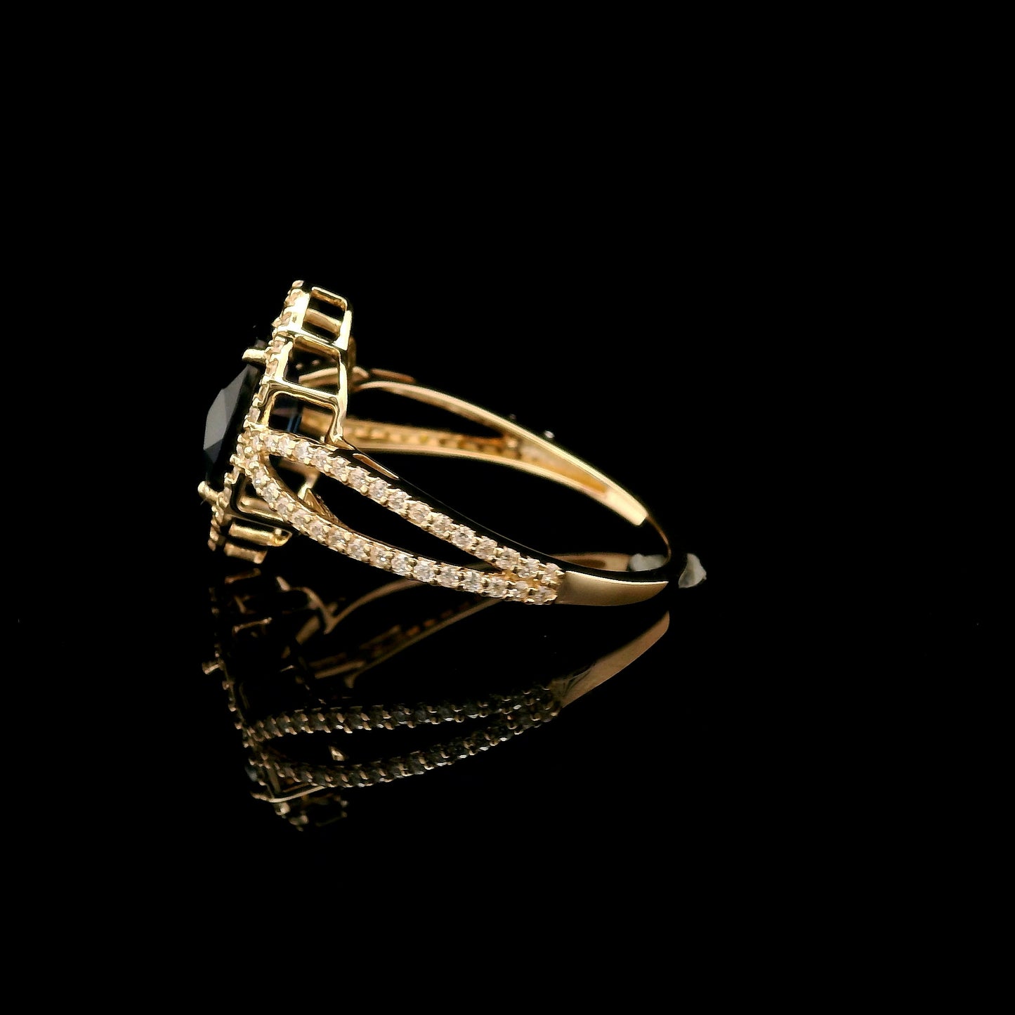 2.58 Ct Oval Mixed Cut Lab Grown Sapphire 14K Gold Ring