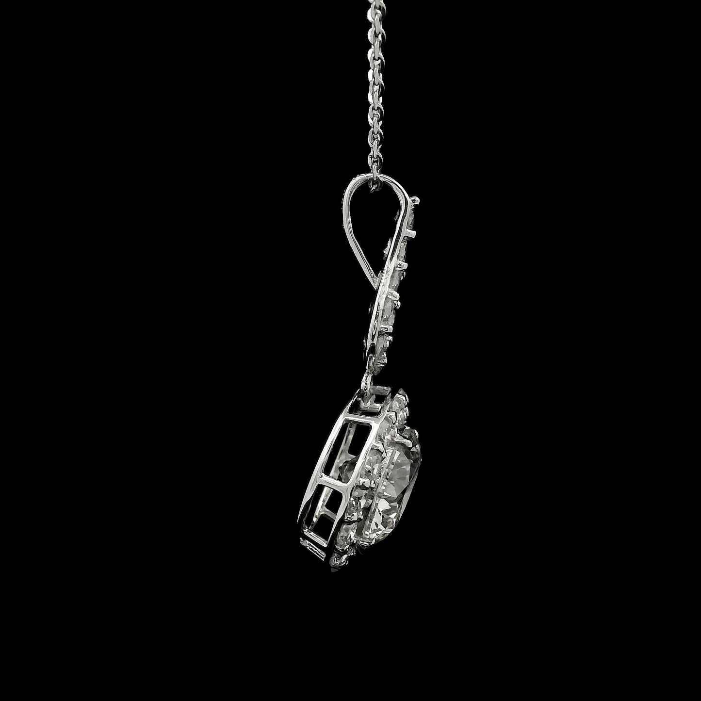 2.20 Carats Lab Grown Diamond 14K Gold Pendant