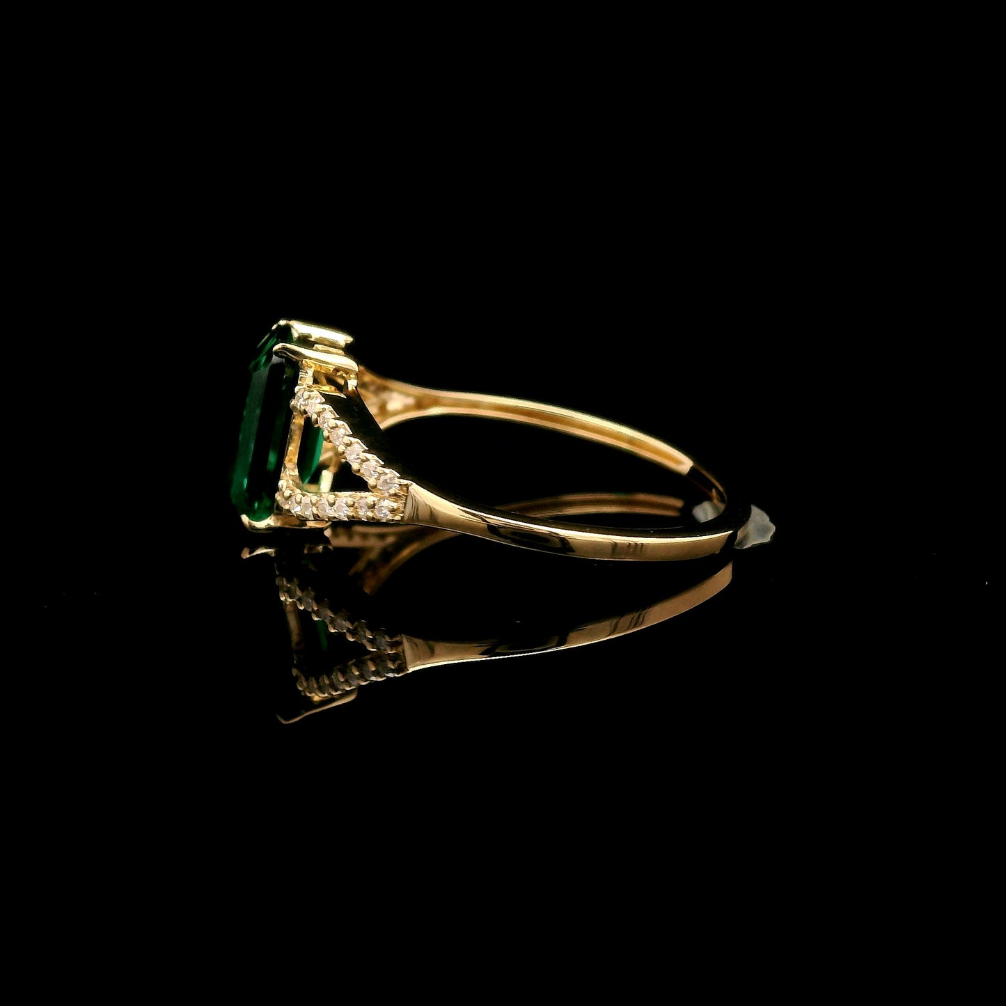 1.37 Ct Emerald Cut Lab Grown Emerald 14K Gold Ring