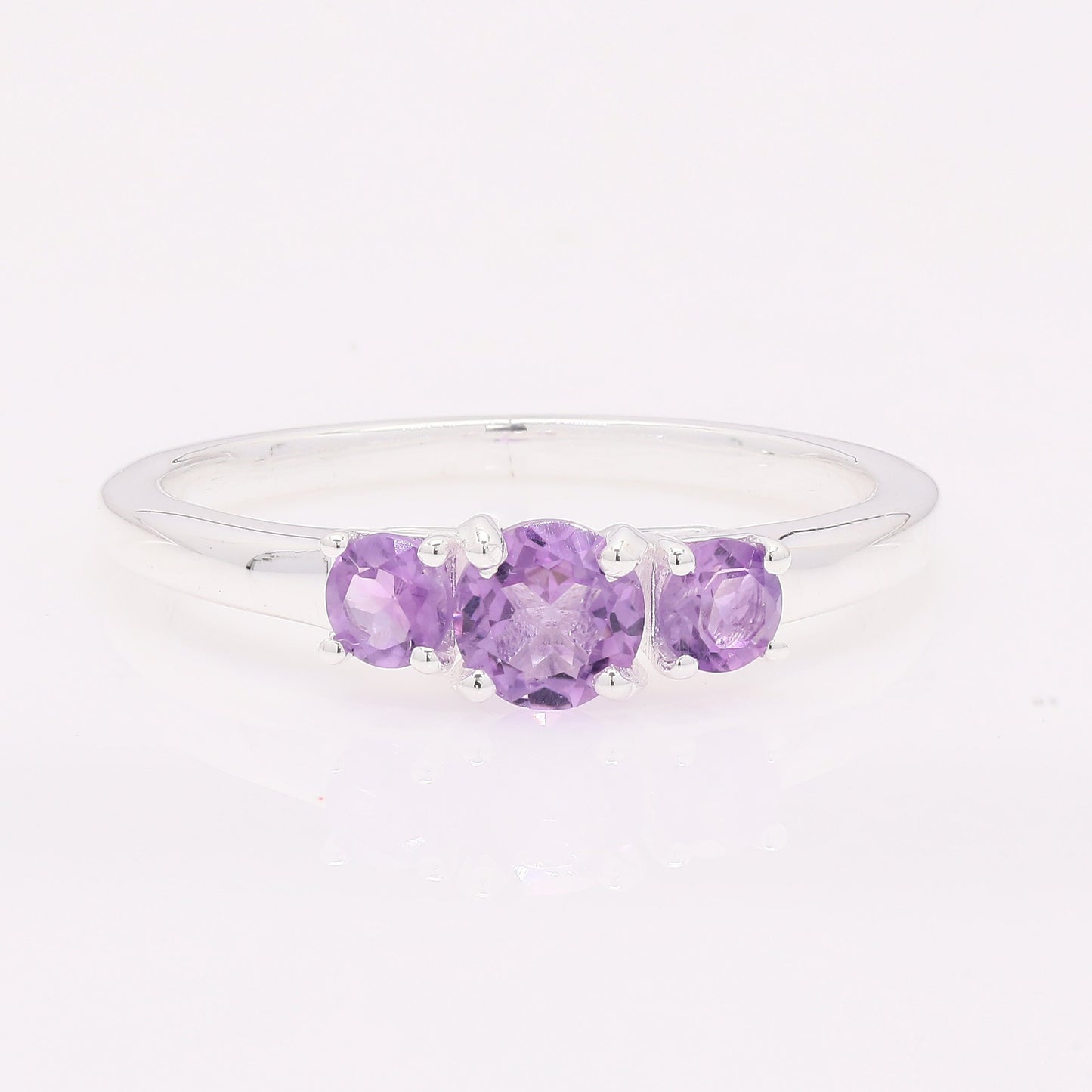 0.75 Ct Round Amethyst 925 Silver Ring
