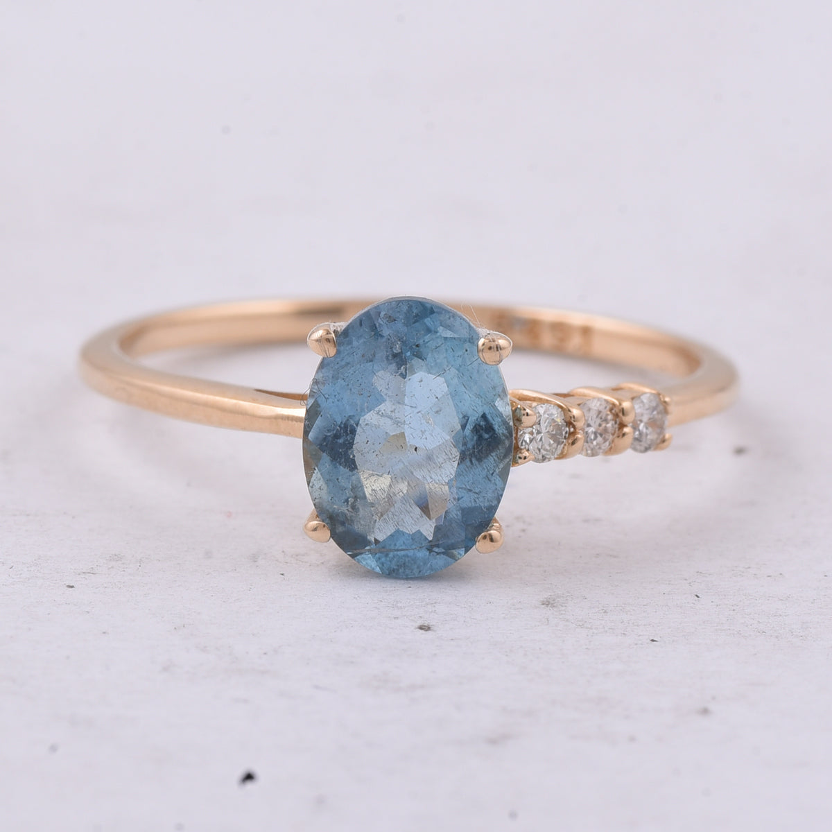 1.23 Ct Oval Natural Aquamarine 14K Gold Ring