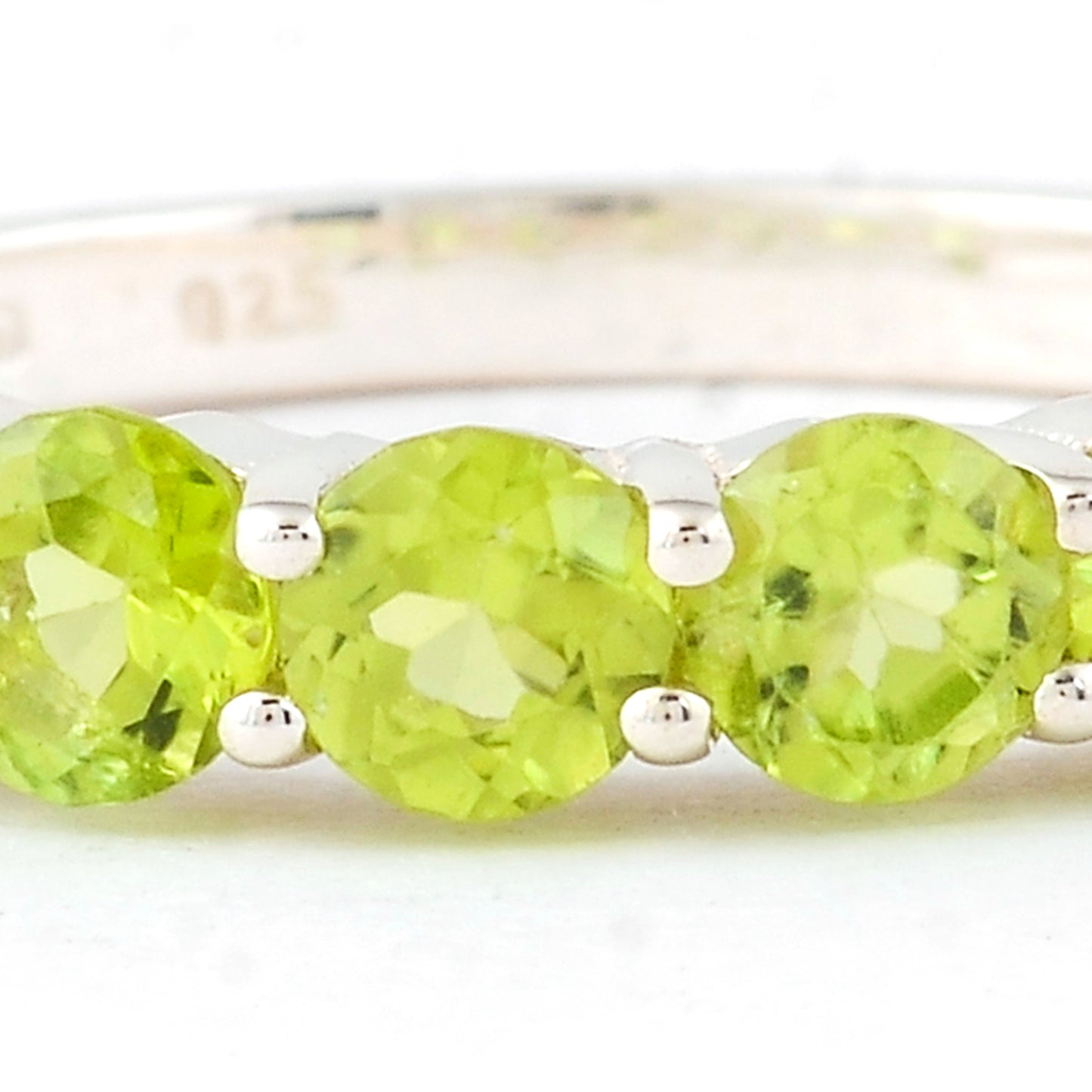1.57 Ct Round Peridot, 925 Sterling Silver Ring